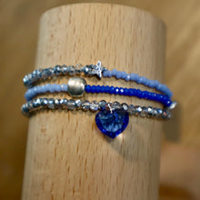 Load image into Gallery viewer, Bluebell Heart Wrist Wrap